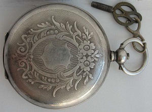 Часы с ключем