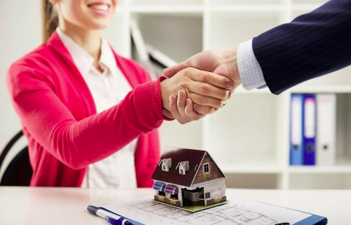 Как продать квартиру по переуступке?
